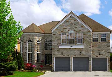 3 Things to Consider Before Buying a New Garage Door | Garage Door Repair Libertyville, IL