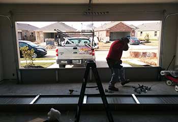 New Garage Door Installation | Green Oaks